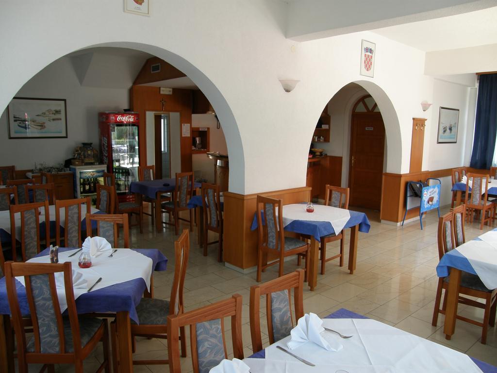 Guest House & Restaurant Adriatic Klek Exterior photo